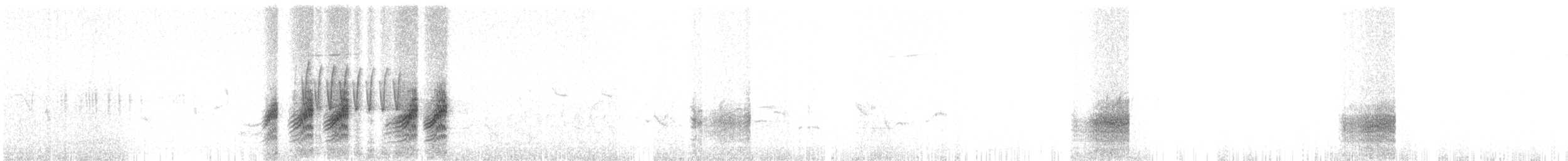 pěnice kaštanová - ML165557281