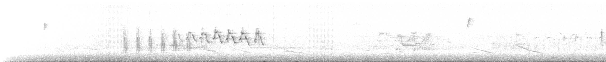 Kuzeyli Sert Kanatlı Kırlangıç - ML225893821