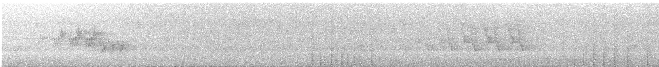 Черногорлая хвойница - ML350487451