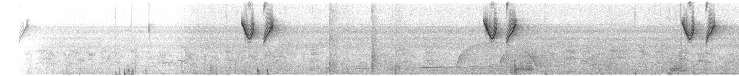 Yellow-shouldered Grosbeak - ML392615721