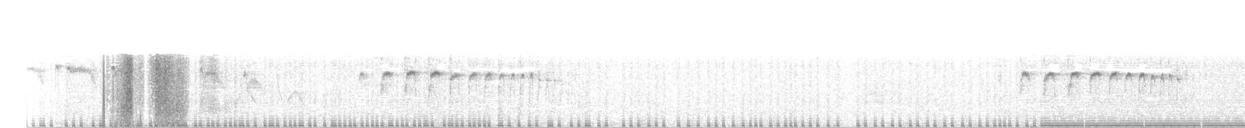Stripe-crowned Spinetail - ML58440921