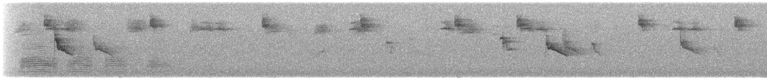 Chestnut-flanked White-eye - ML602273921