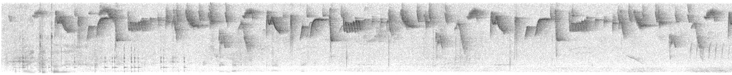 Grünscheitel-Buschammer - ML608503193