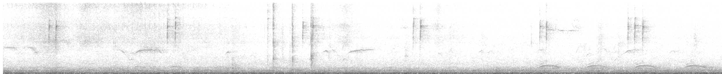 Gros-bec casse-noyaux - ML612410881