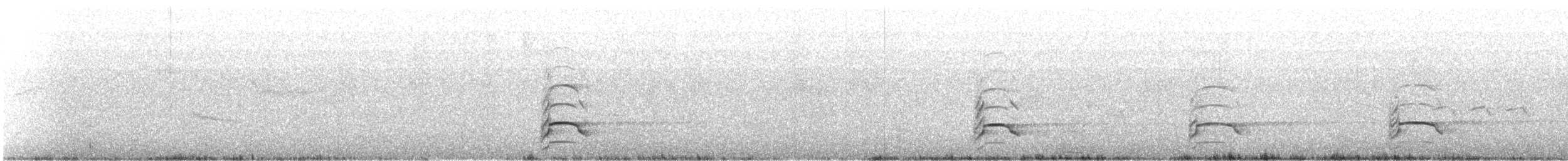 Kara Göğüslü Dağ Şahini - ML616323888