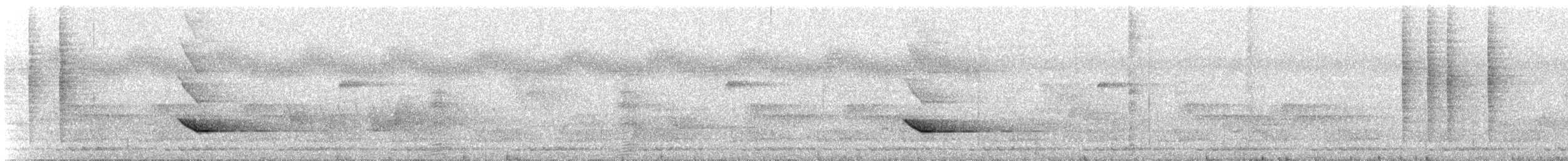 Küpeli Çiğdeci - ML616520555