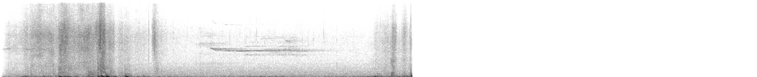 Broad-winged Hawk - ML617903770