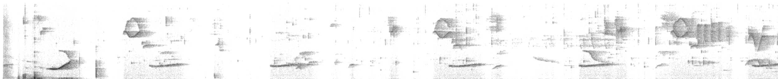 Zimtkehl-Baumspäher - ML619010312