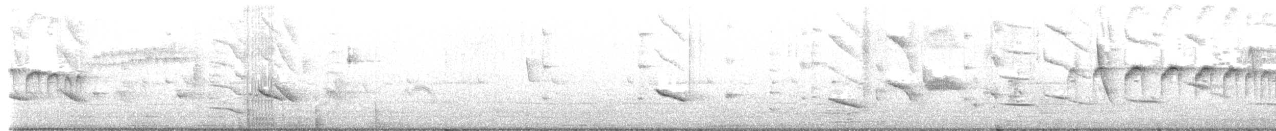 Stripe-crowned Spinetail - ML619440439