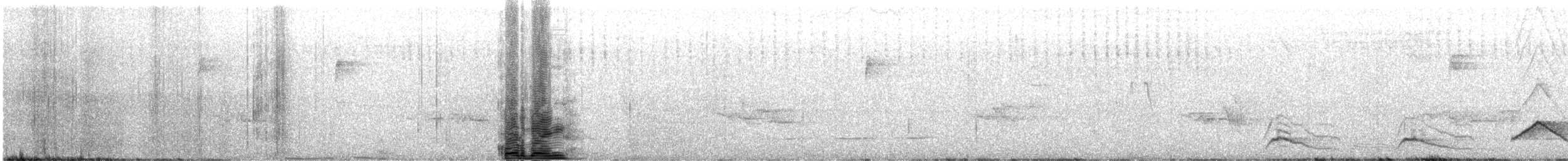 Blue-winged Mountain Tanager - ML626494733