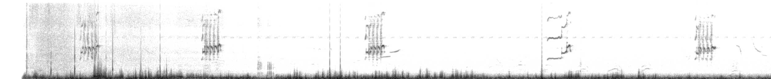 Alcaraván Piquigrueso Indio - ML634345489