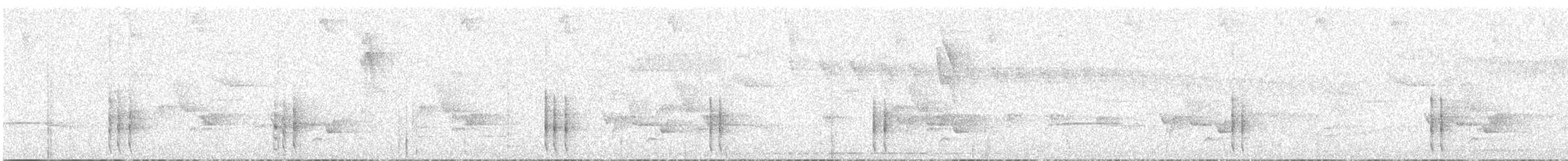 Zimtkehl-Baumspäher - ML635709346