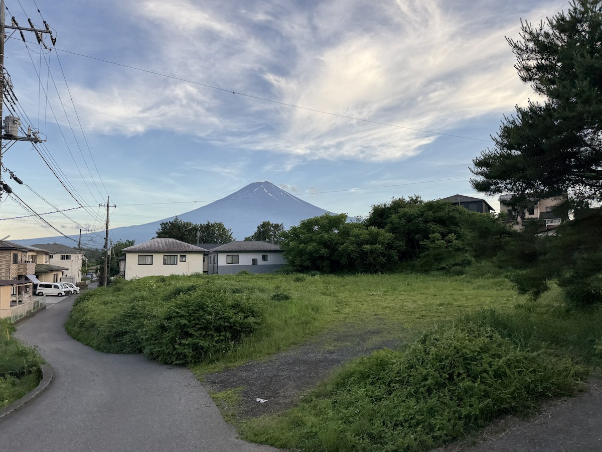 null - ML637860949