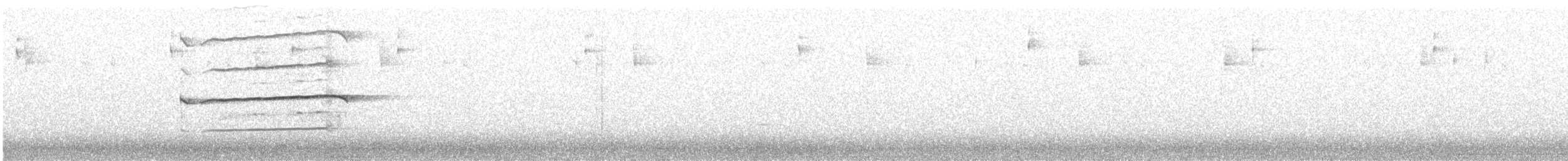 Broad-winged Hawk - ML638718314