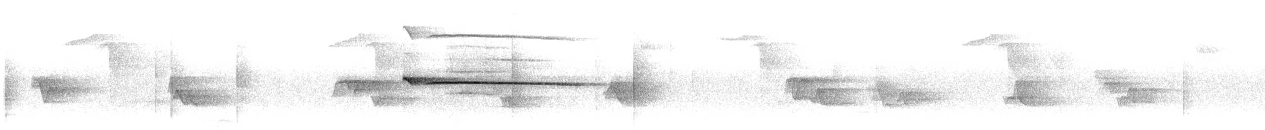 Broad-winged Hawk - ML638926647