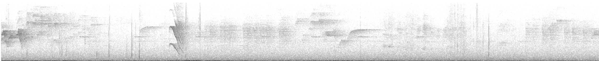 Gray-throated Leaftosser - ML641778335