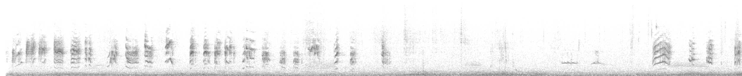 Lusciniole à moustaches - ML642639881