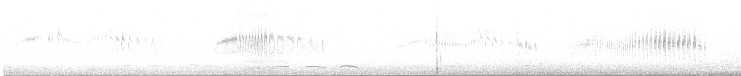 カタジロアマツバメ - ML643460575