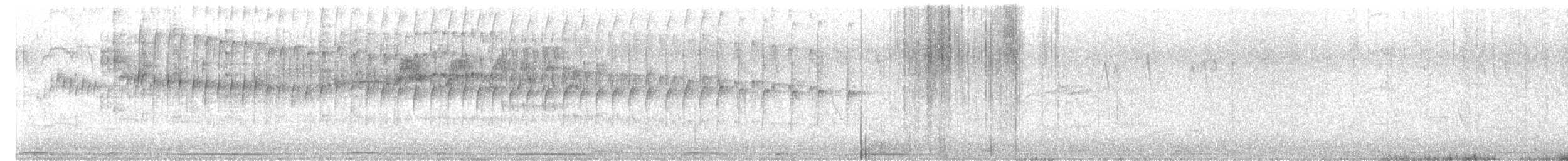 Stripe-crowned Spinetail - ML644023410