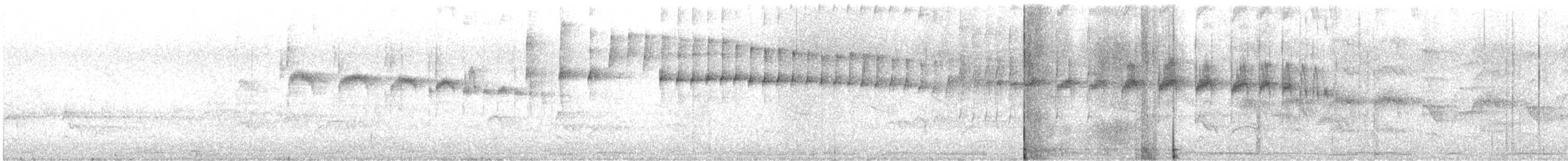 Stripe-crowned Spinetail - ML644023412