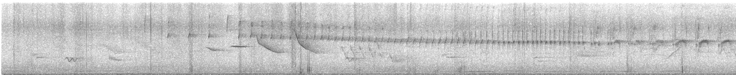 Stripe-crowned Spinetail - ML644023413