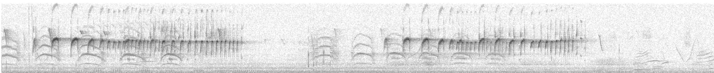 Stripe-crowned Spinetail - ML644847624