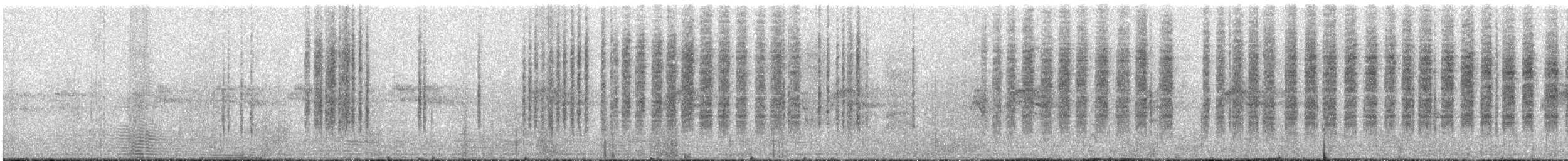 Кущовик плямистоволий - ML645587020