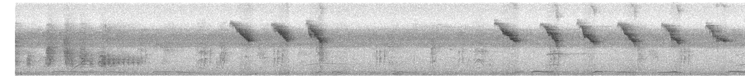 Fan-tailed Warbler - ML646553593