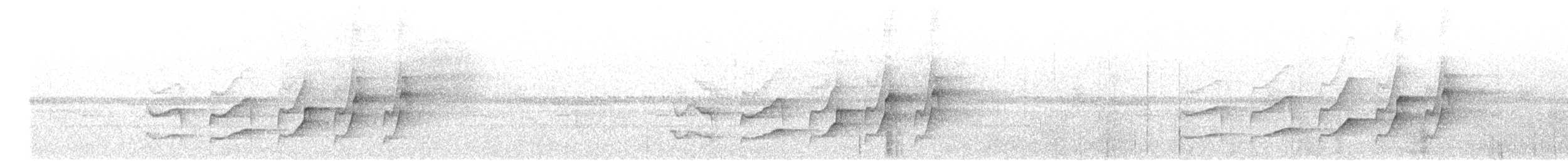 Gray-throated Leaftosser - ML646743758