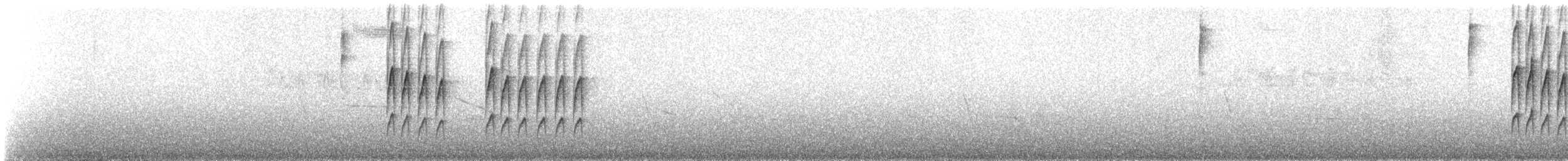 Light-crowned Spinetail (White-crowned) - ML647135240