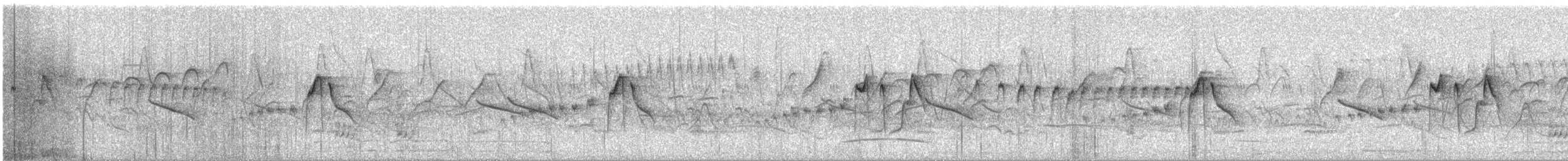 Stripe-crowned Spinetail - ML647216224