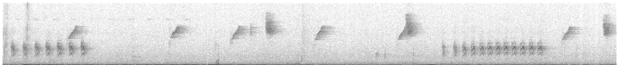 マダラナキサンショウクイ - ML647452754