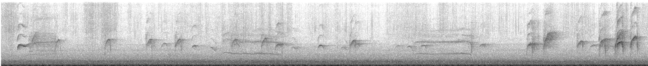 棕耳鵯 - ML647493870