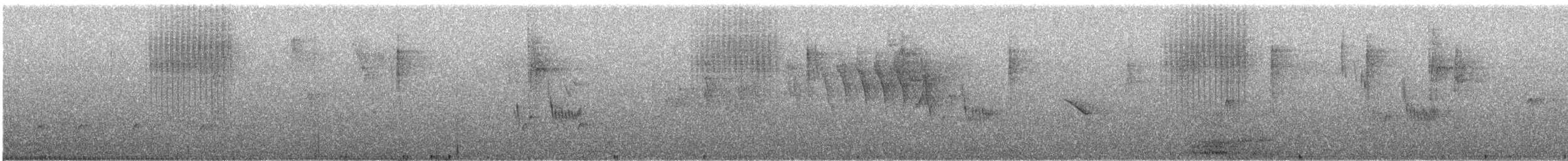 Crescent-chested Warbler - ML648805057