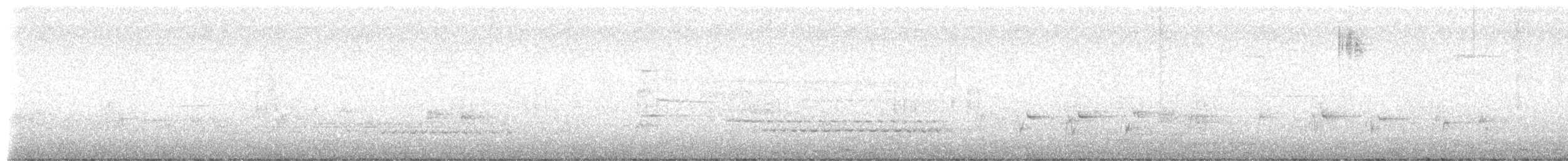 トビ - ML651608633