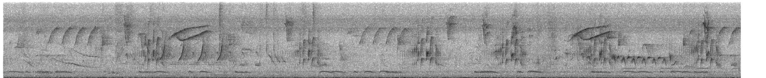 Ekru Tepeli Tiranület - ML653951030