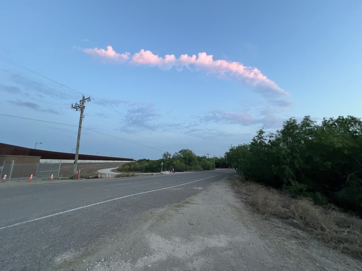 null - ML654899231