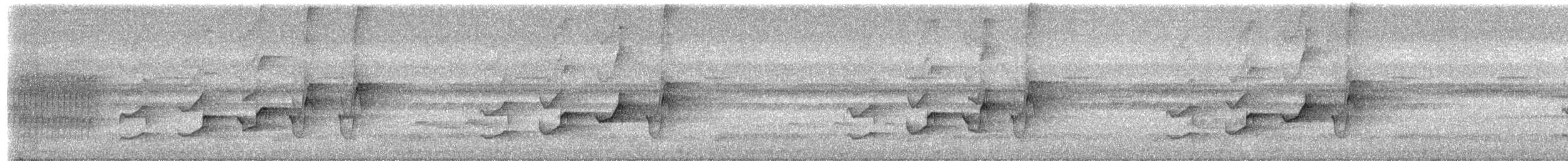 Gray-throated Leaftosser - ML657763921