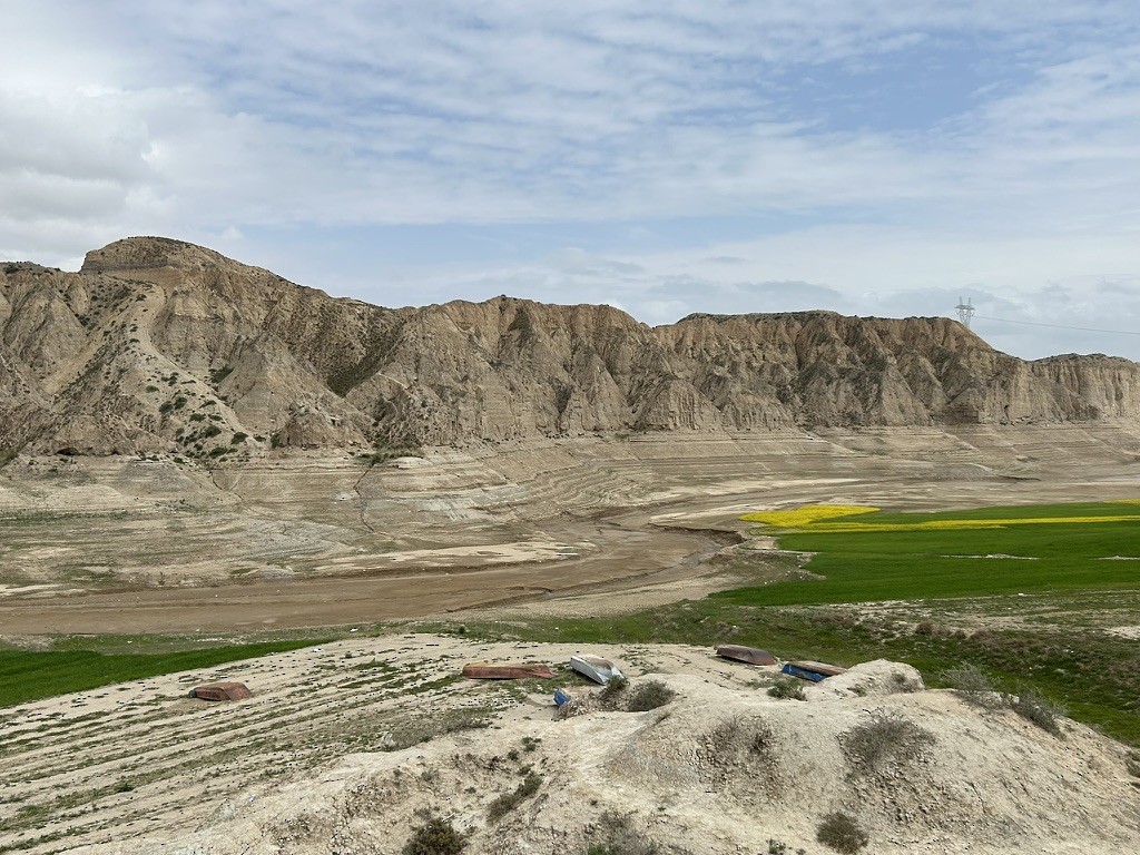 null - ML658980927
